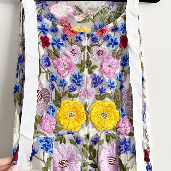 Rachel Gilbert Nya Floral Hand Embroidered Gown Textured 10 US - Picture 9 of 14